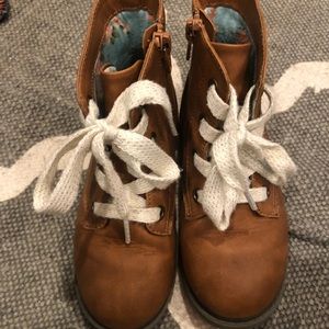 Girls size 10 brown boots